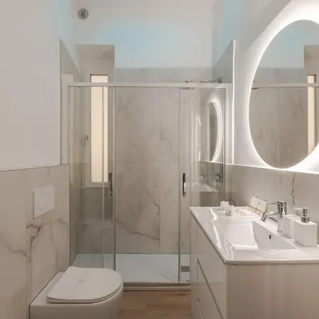 Luxury - 8 Person - Centro Storico 아파트 트리에스테