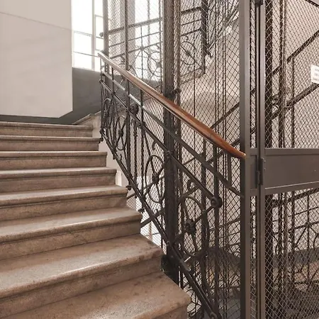 Luxury - 8 Person - Centro Storico 트리에스테