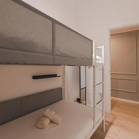 Luxury - 8 Person - Centro Storico 아파트 트리에스테