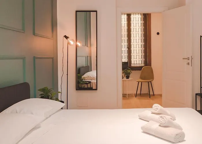 Luxury - 8 Person - Centro Storico Apartment